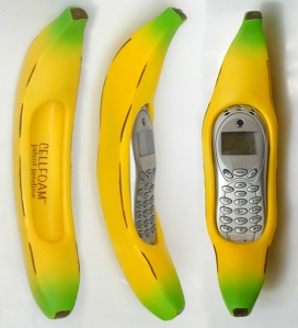 Large-Bannas-with-phone